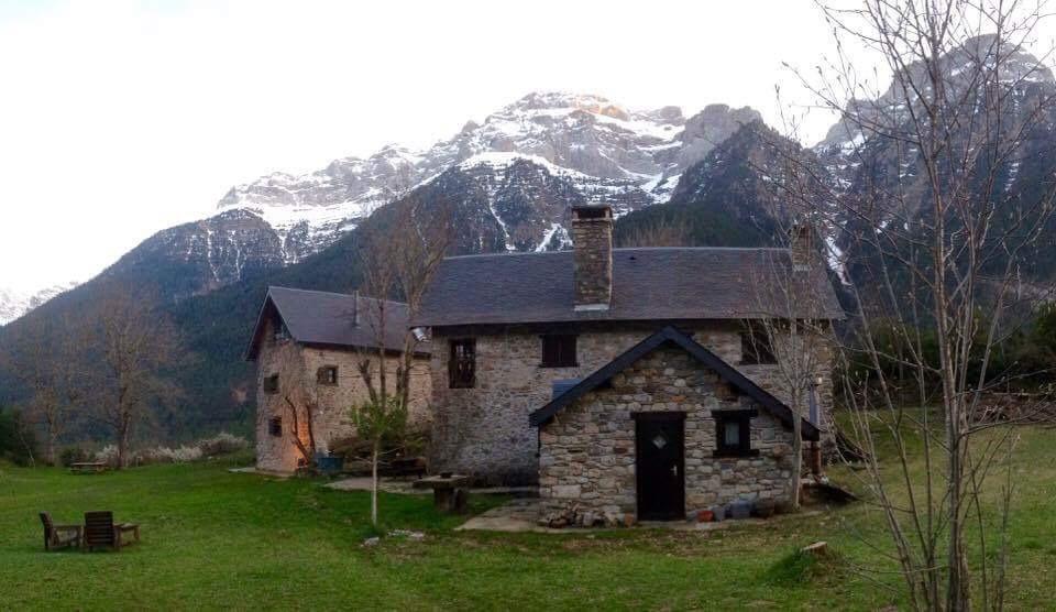 Pensjonat Casas De Zapatierno Espierba Zewnętrze zdjęcie